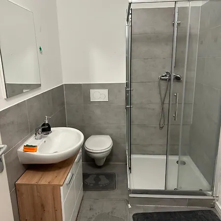 Apartment Grosse Mit Wlan Und Free Parking *